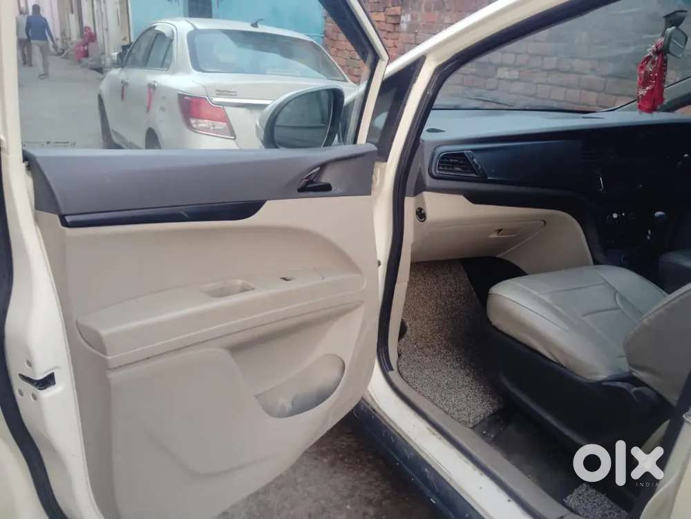 Mahindra Marazzo Diesel 2020