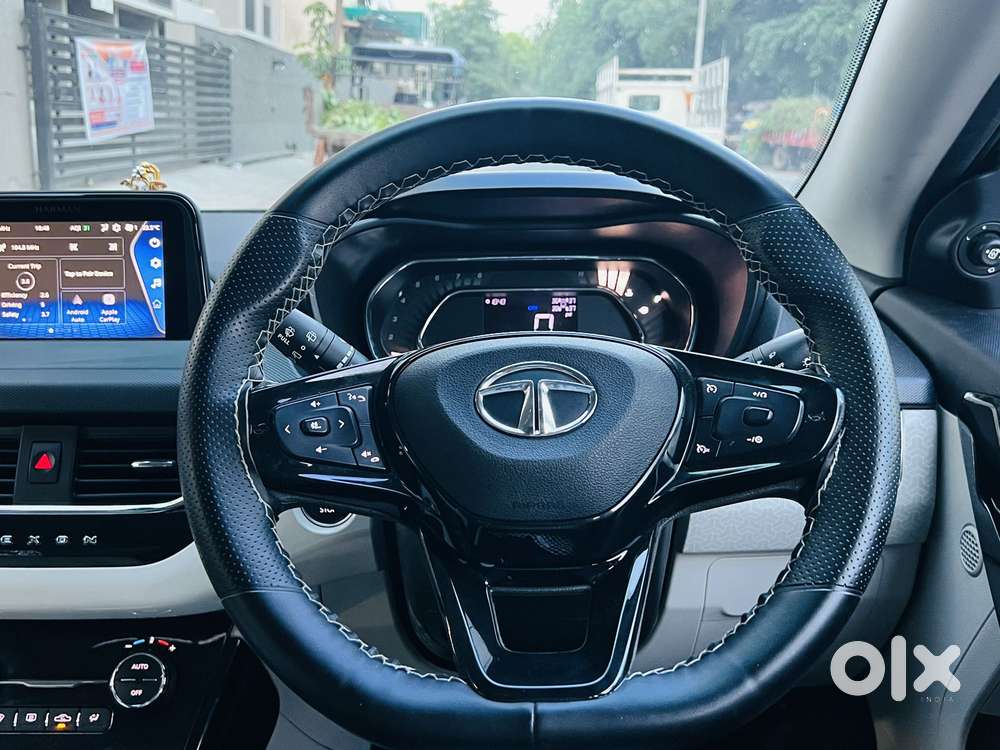 Tata Nexon, 2023, Petrol