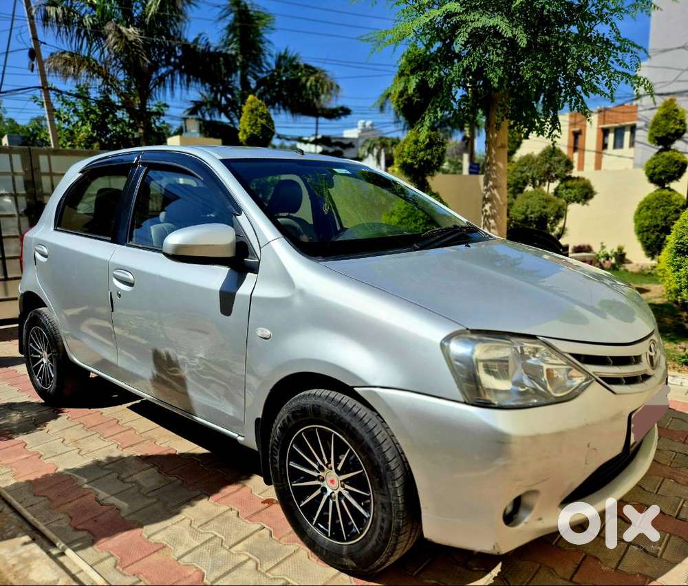 Toyota Etios Liva 2014 Petrol - 75,000 Km - Single Owner