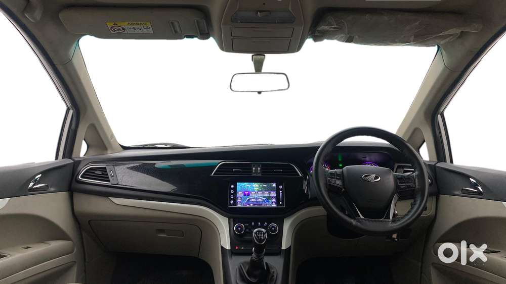 Mahindra Marazzo M8, 2018, Diesel