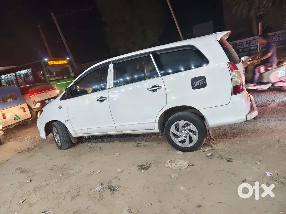 Toyota Innova 2007 Diesel 235000 Km Driven