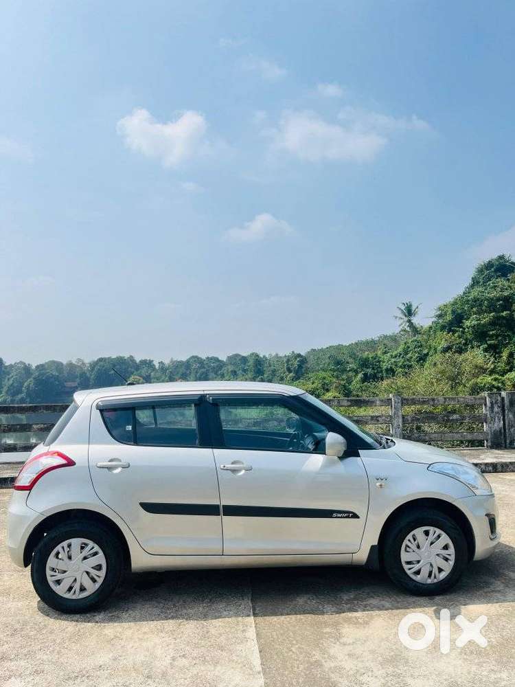 Maruti Suzuki Swift Lxi Optional-o, 2016, Petrol