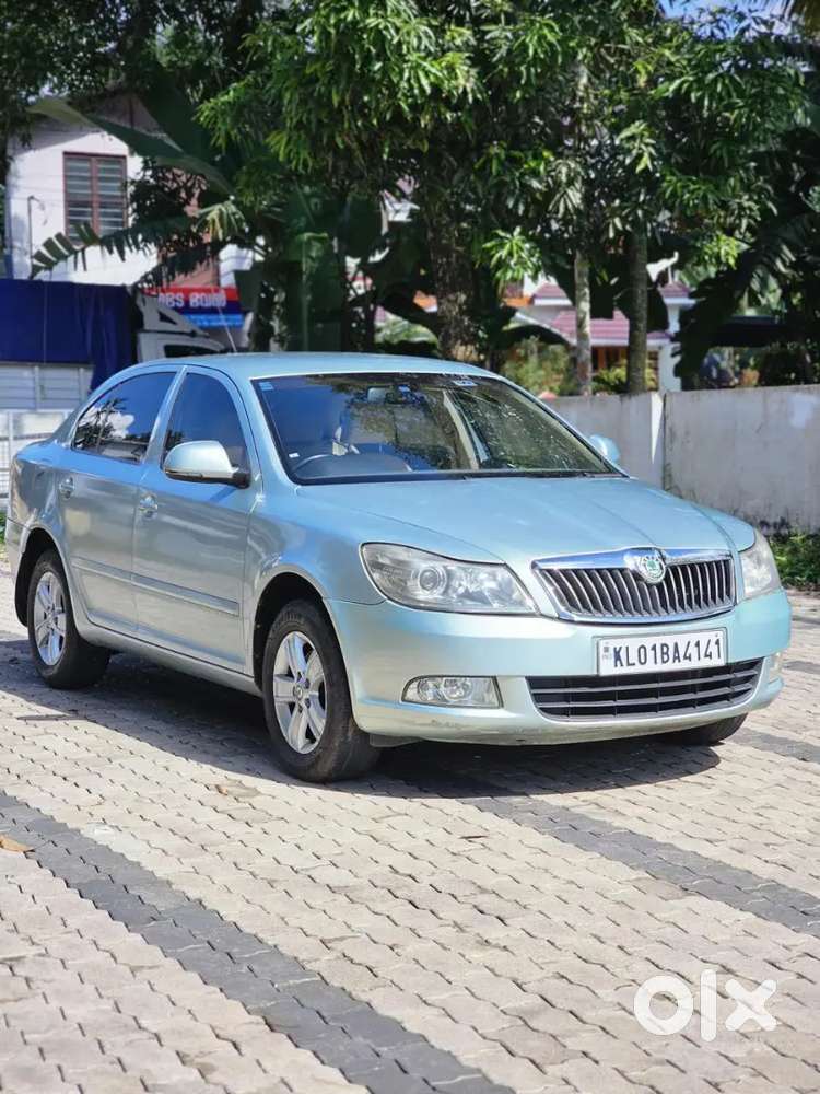 Skoda Laura 2011 2.0 Liture