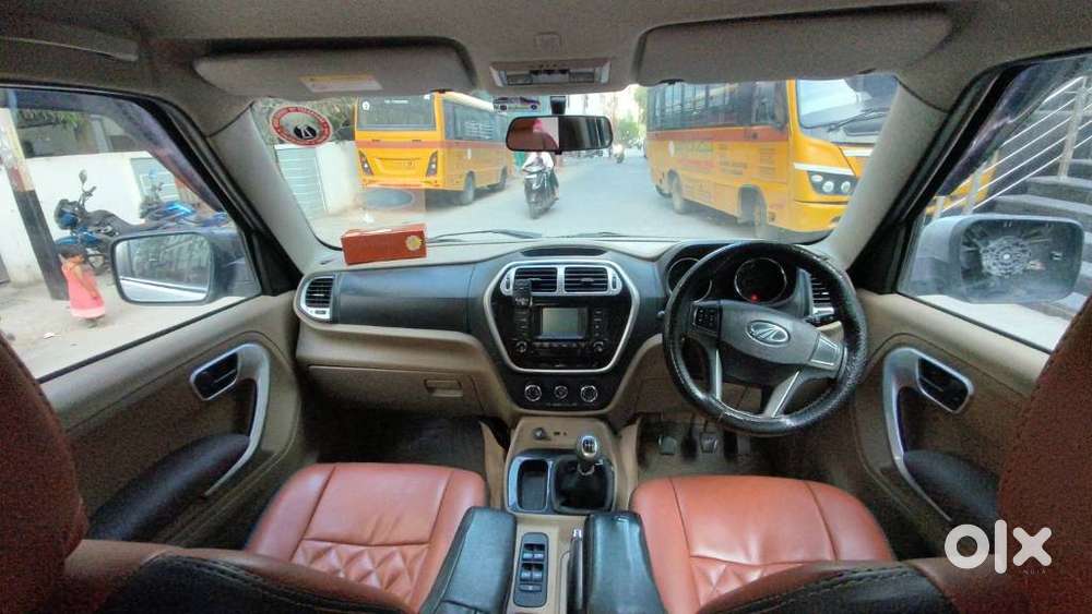 Mahindra Tuv 300 T8, 2015, Diesel
