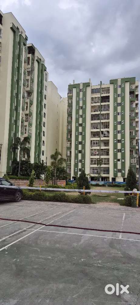 Fully Furnish 3BHK Tulip Grand Apartment Play Ground Side Balcony