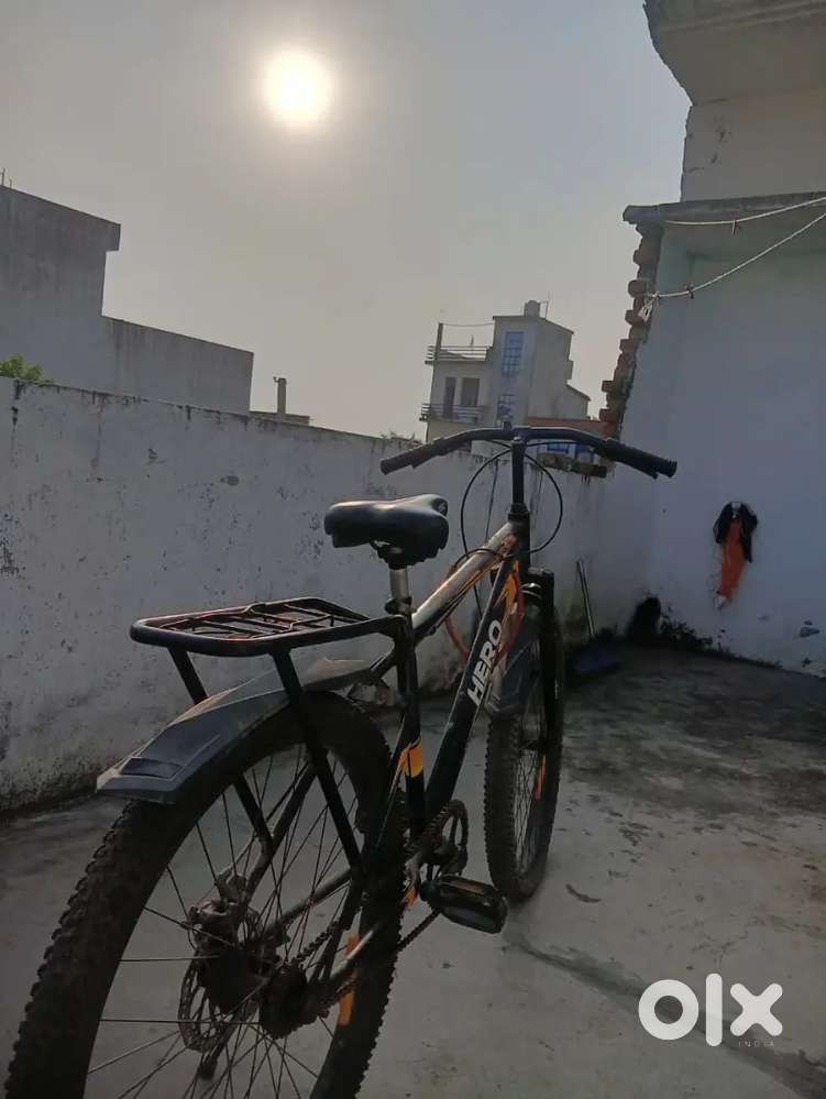 Hero cycle black color
