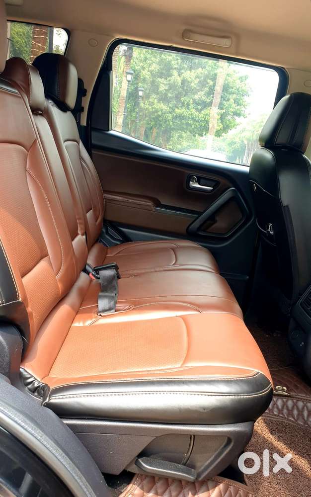 Mahindra Scorpio-n 2.0 Z2 Petrol Mt 7 Str, 2025, Petrol