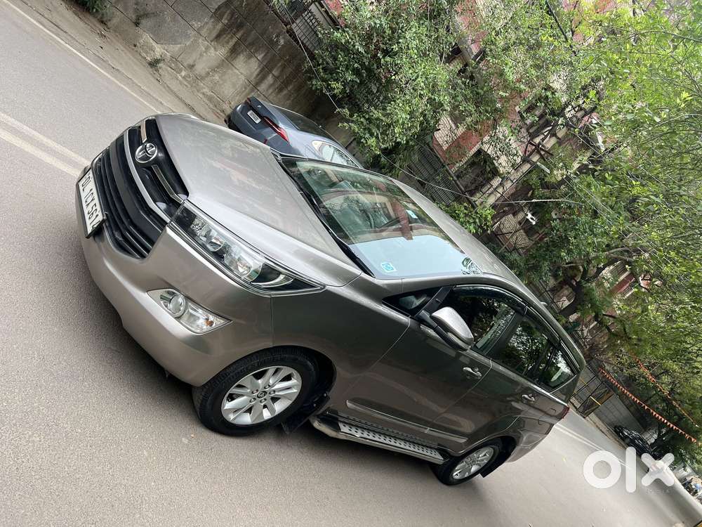 Toyota Innova Crysta