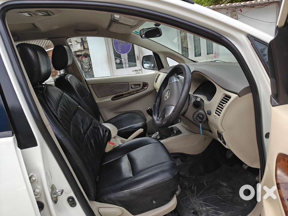 Toyota Innova 2.5 V 7 Str, 2014, Diesel