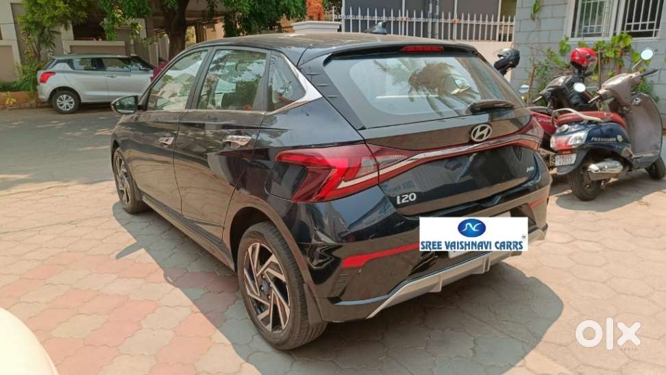 Hyundai I20 Asta (o) 1.2 Ivt, 2024, Petrol