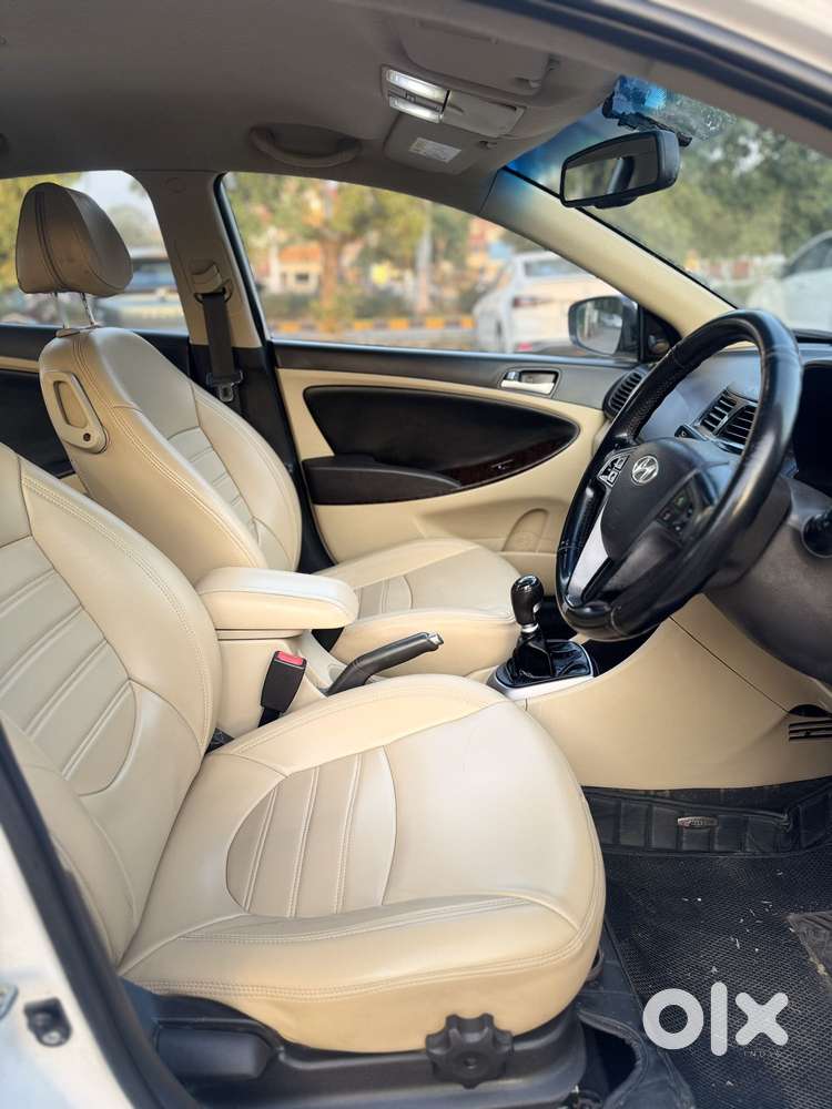 Hyundai Verna Fluidic 1.6 Vtvt Sx, 2015, Petrol