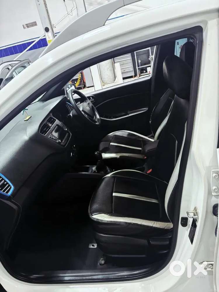 Hyundai I20 Active Petrol,mint Condition,insurance Upto December 2026