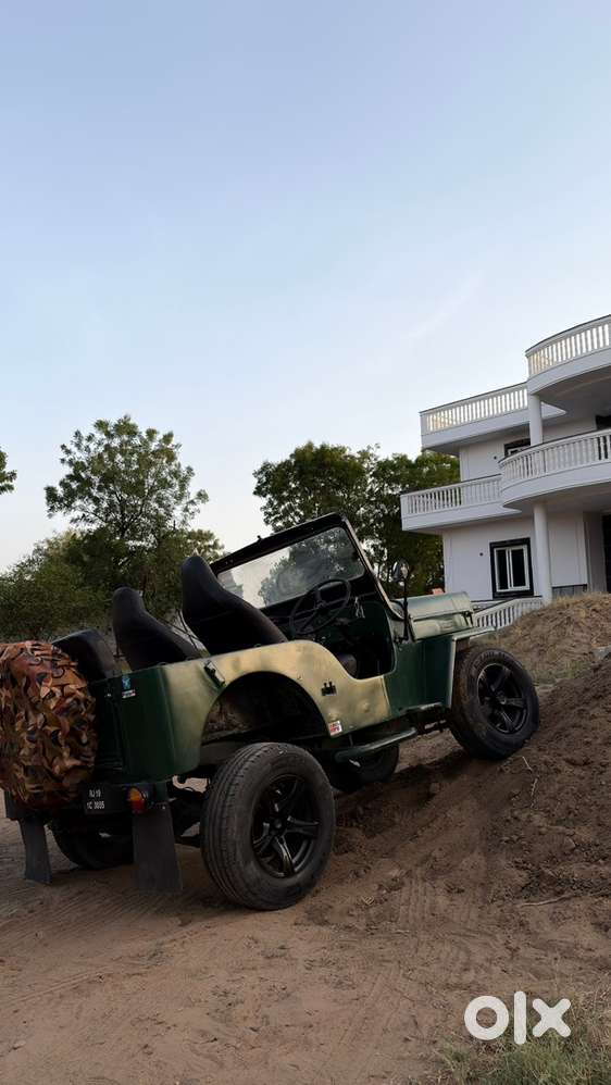 Vintage Jeep Kaiser 1970 Diesel