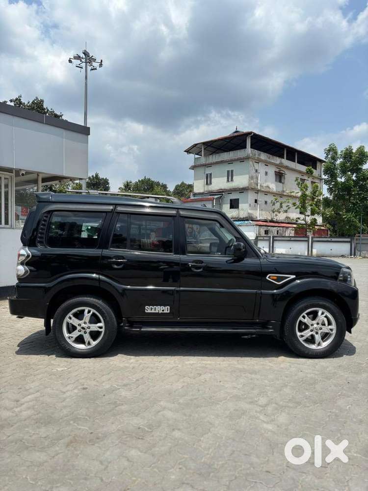 Mahindra Scorpio 2015 Diesel 80000 Km Driven