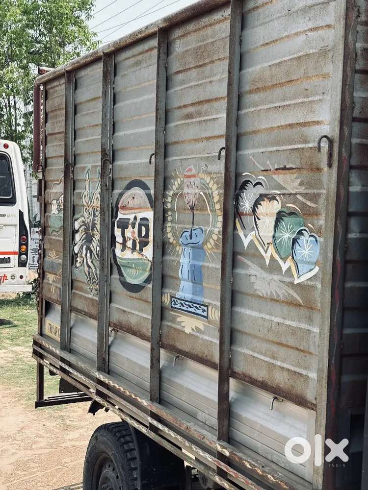 Tata Intra V10 Bs6 Diesel Manual .  Engine 2 Cylinder 798cc 44hp