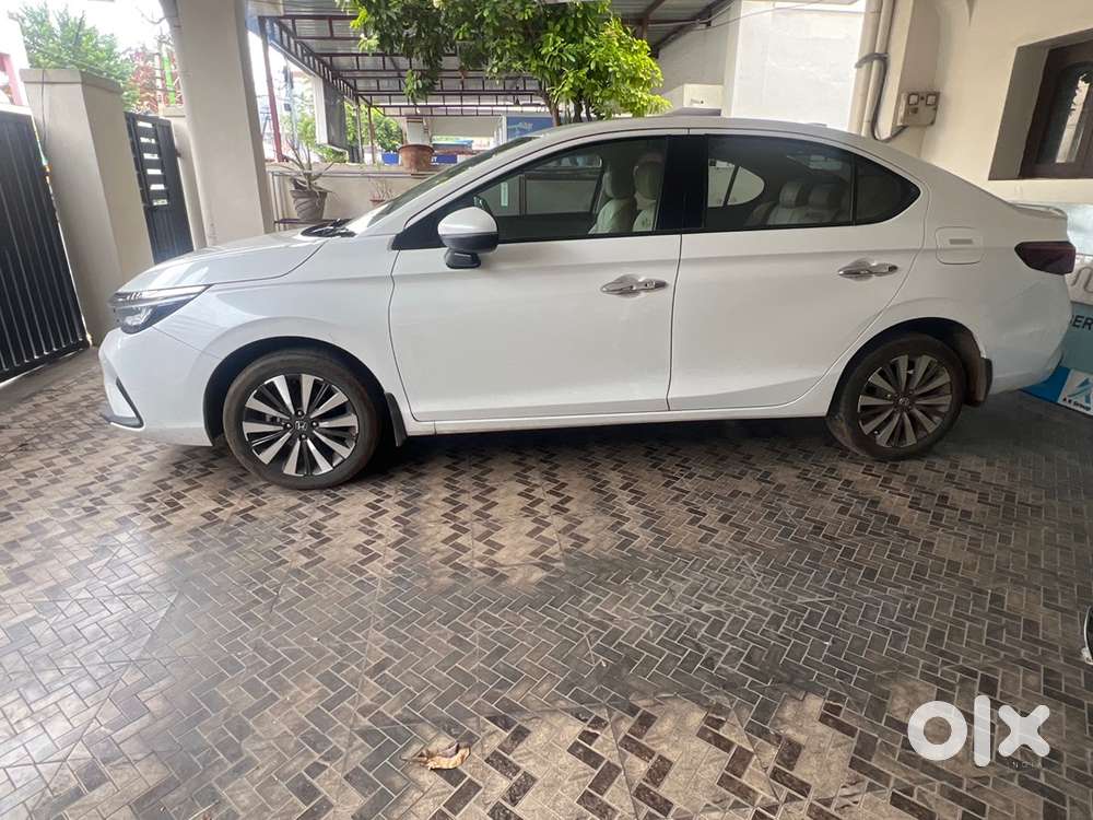 Honda City Zx 2023 Petrol Well Maintained