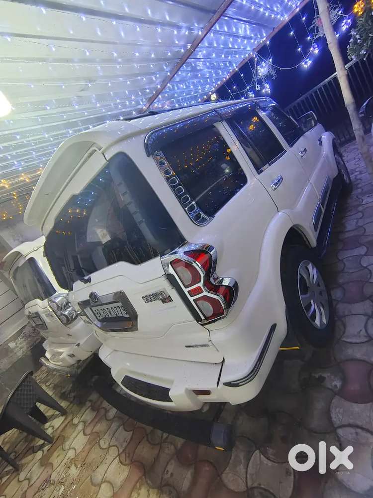 Mahindra Scorpio S6 Plus 2017