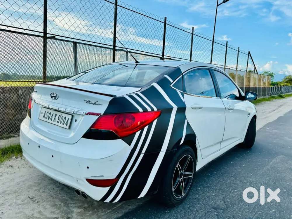 Hyundai Verna 2013 Petrol 75000 Km