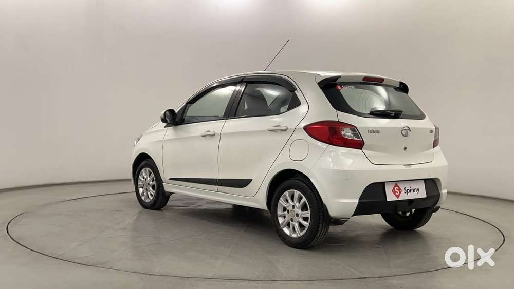 Tata Tiago Xza, 2017, Petrol