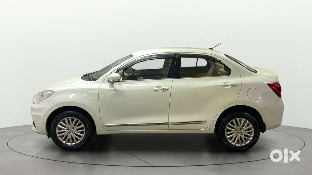 Maruti Suzuki Swift Dzire Amt Zxi, 2022, Petrol