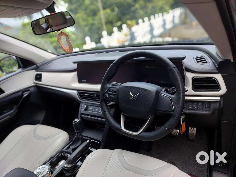 Mahindra Xuv700 2.2 Ax 5 Diesel Mt 7 Str, 2024, Diesel