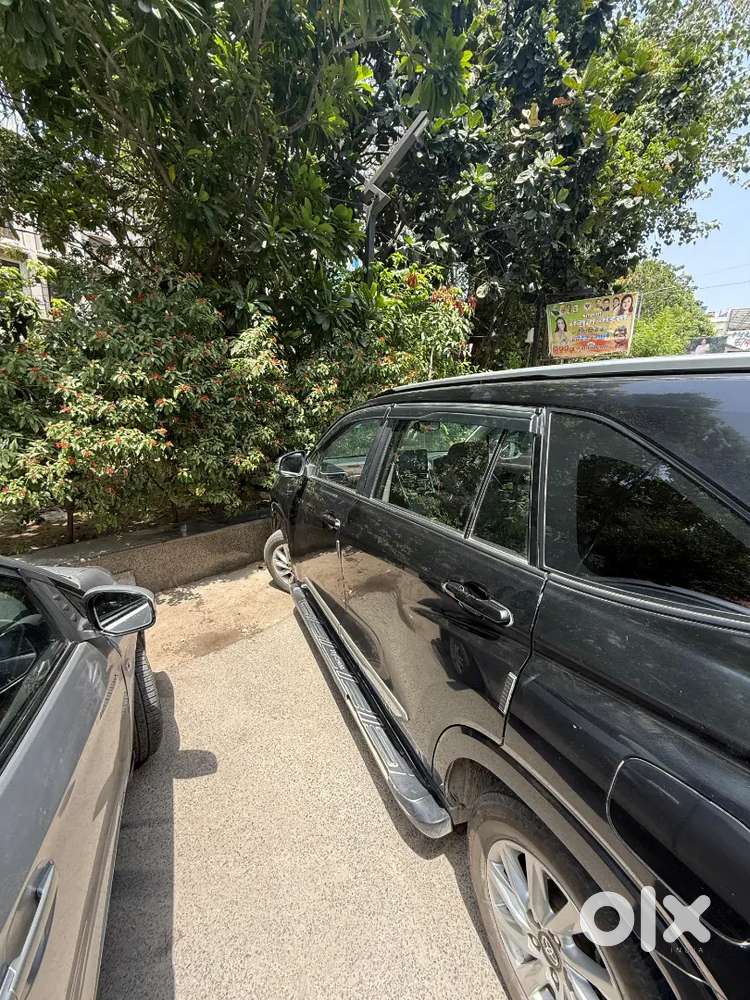 Toyota Innova Hycross 2024 Petrol 26000 Km Driven Immaculate Condition