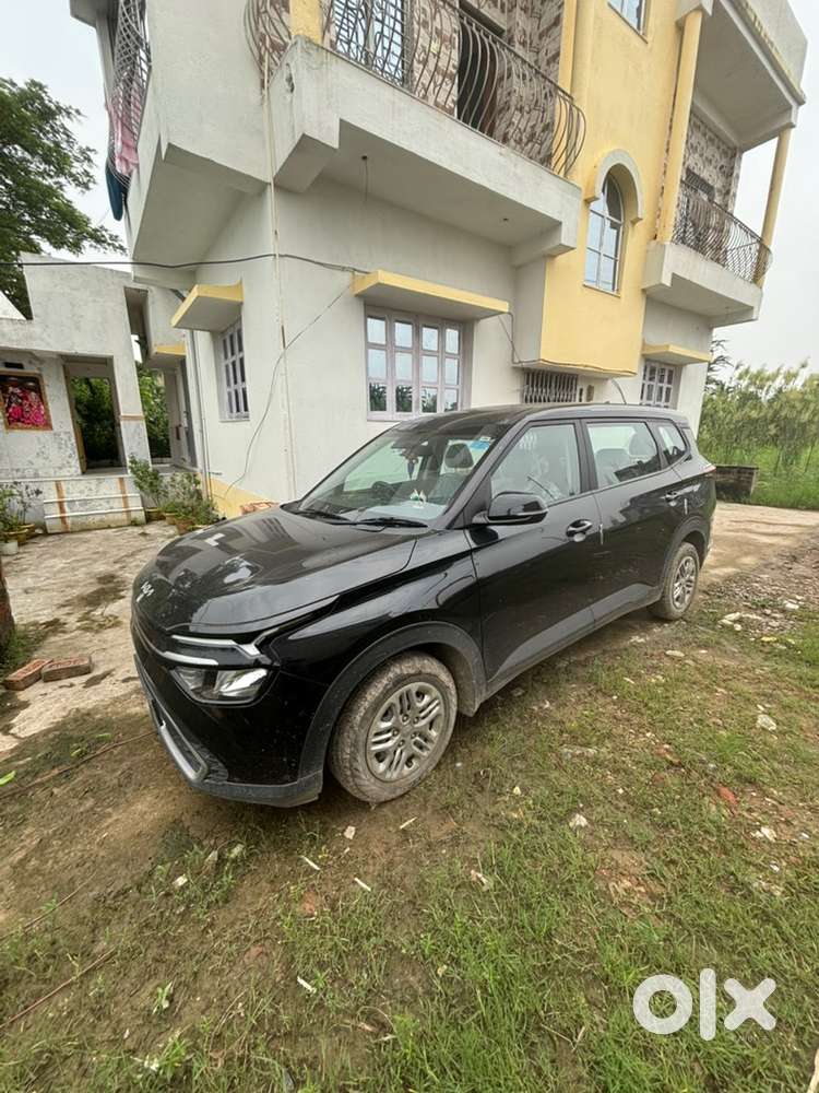 Kia Carens Petrol 2025