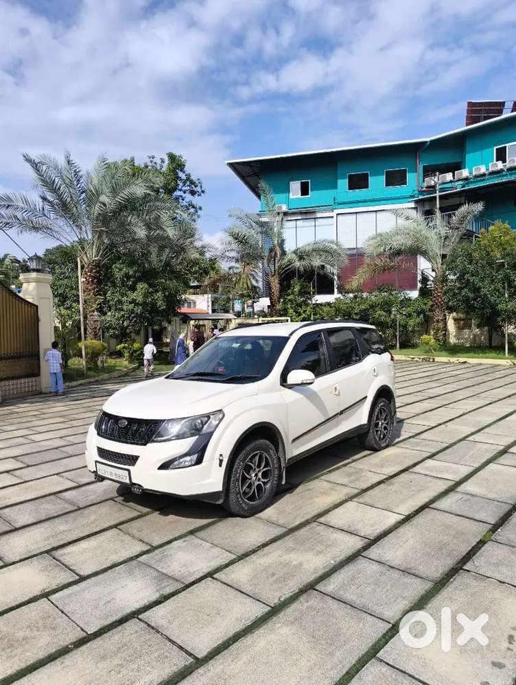 Mahindra Xuv500 2.2 W6 Diesel 2015