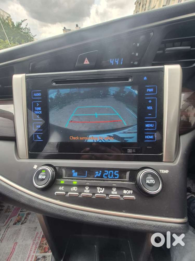 Toyota Innova Crysta 2.8z Automatic, 2016, Diesel