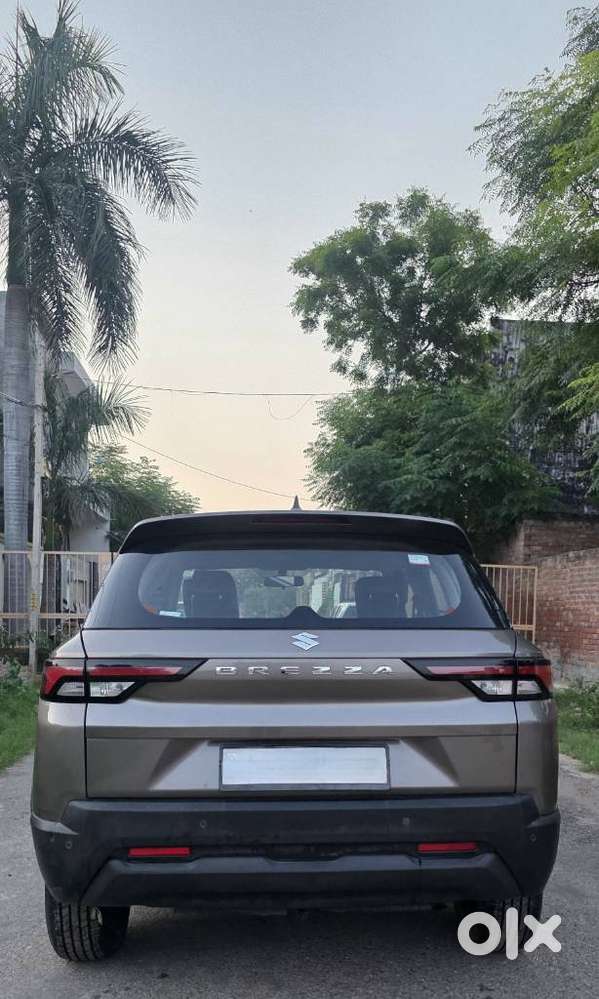 Maruti Suzuki Brezza 1.5 Vxi Smart Hybrid, 2024, Petrol