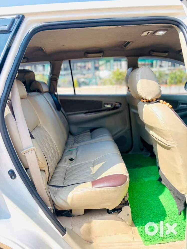 Toyota Innova 2014 Diesel Well Maintained