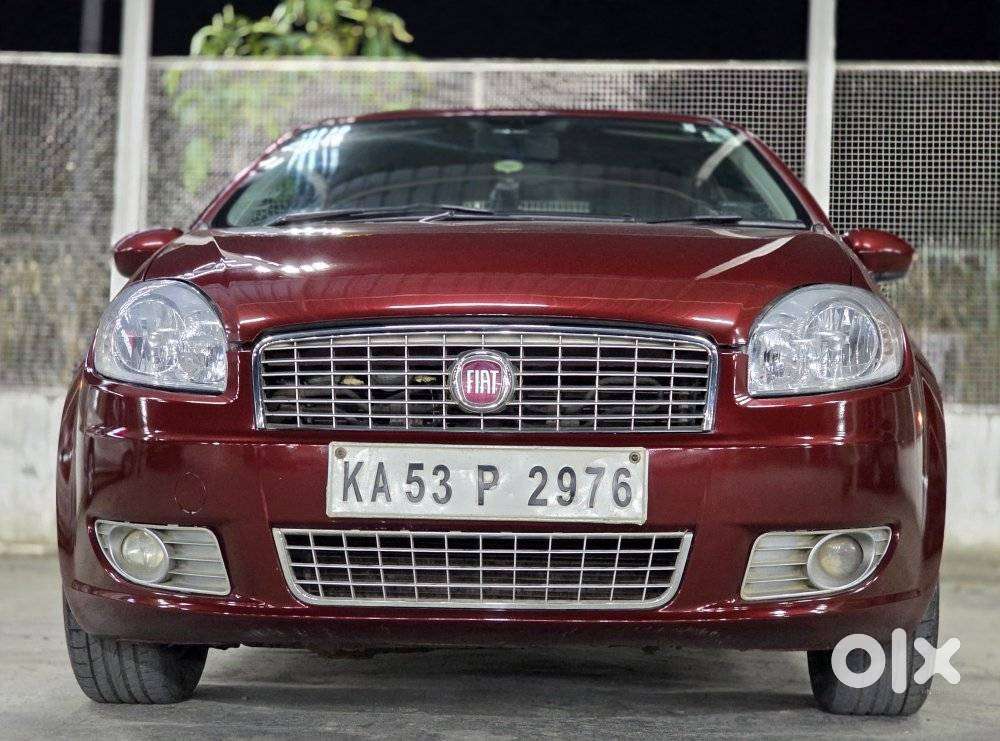 Fiat Linea Emotion Pk 1.4, 2010, Petrol