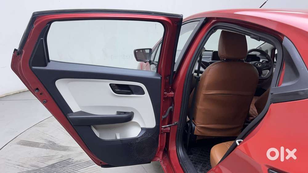 Tata Altroz 1.2 Xm Plus, 2021, Petrol