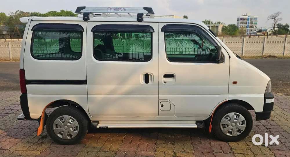 Maruti Suzuki Eeco 2025 Cng & Hybrids 14000 Km Driven