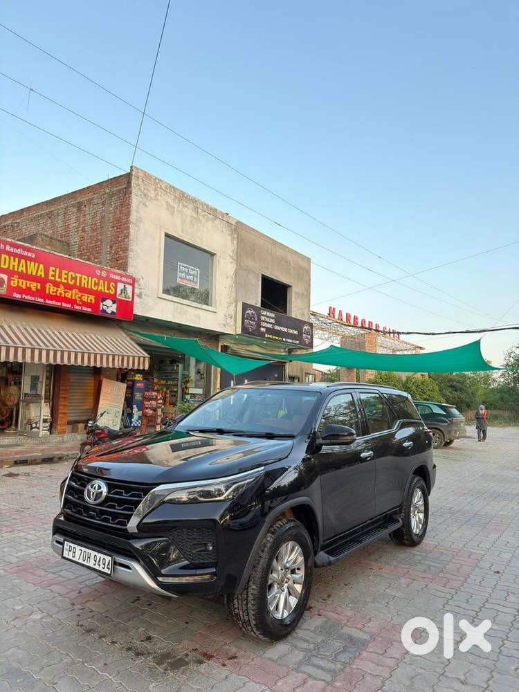 Toyota Fortuner 2024 Diesel Well Maintained