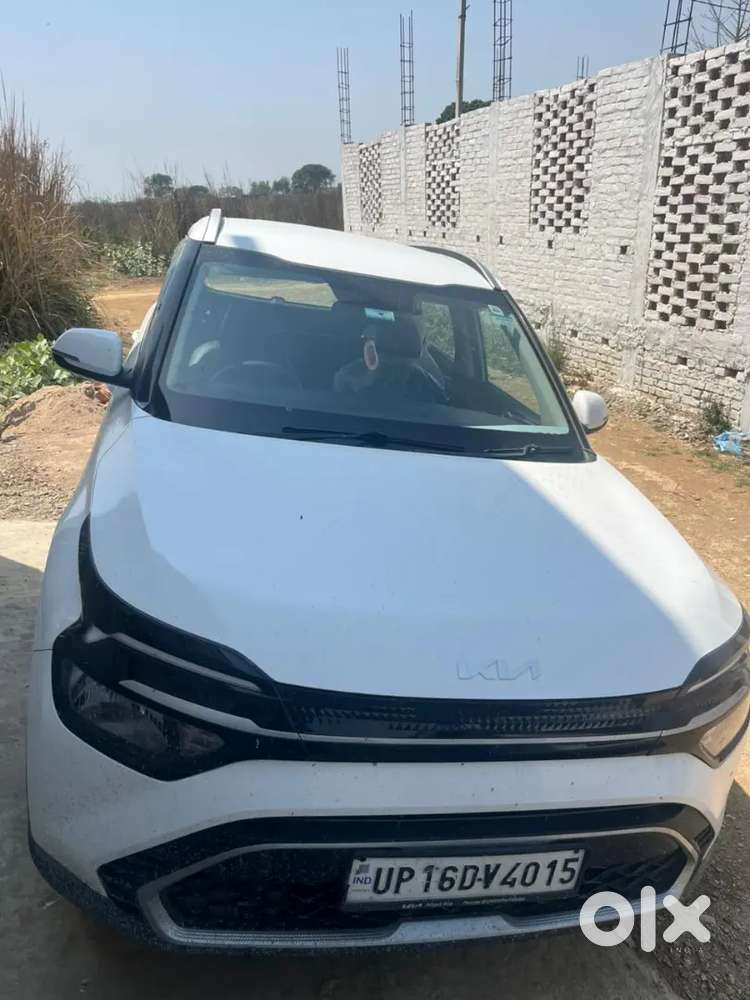 Kia Carens 2023 Diesel Well Maintained