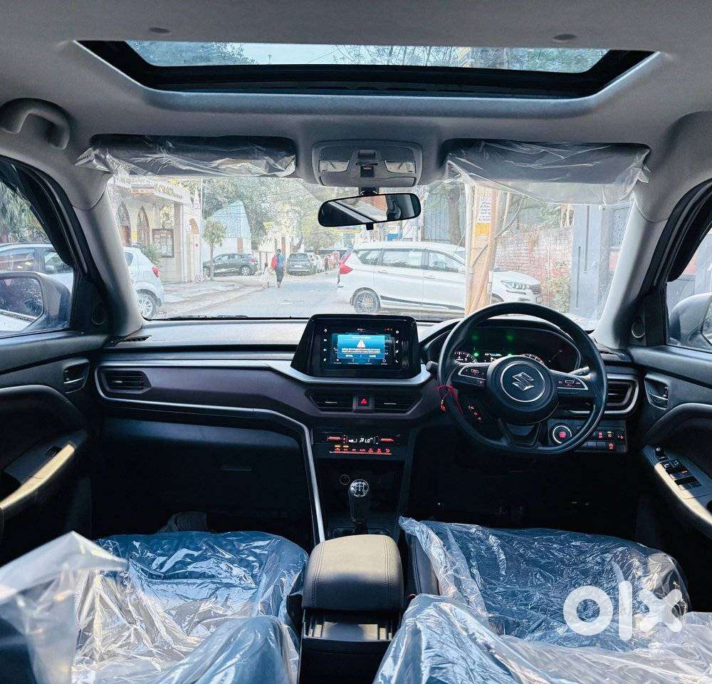 Maruti Suzuki Brezza 1.5 Zxi Smart Hybrid, 2025, Petrol