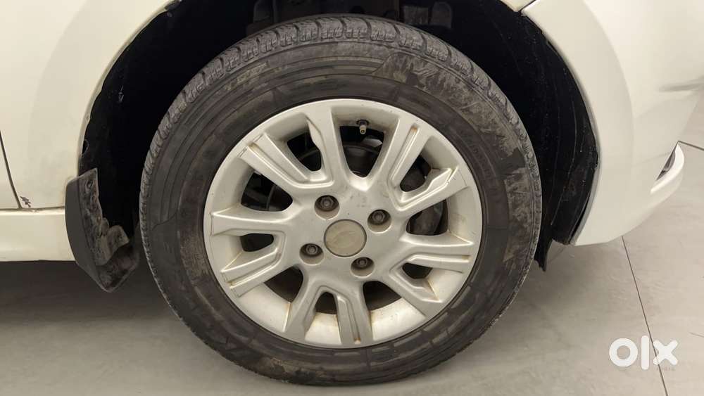 Tata Tiago Xza, 2017, Petrol