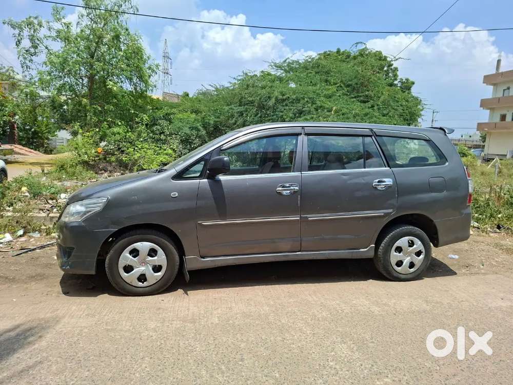 Toyota Innova 2.5g 2013