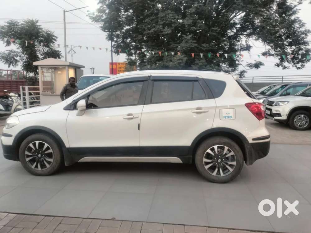 Maruti Suzuki S-cross 1.5 Zeta At, 2022, Petrol