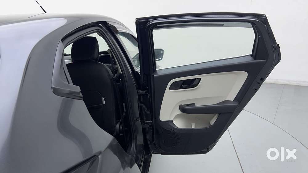 Tata Altroz 1.2 Xt, 2021, Petrol