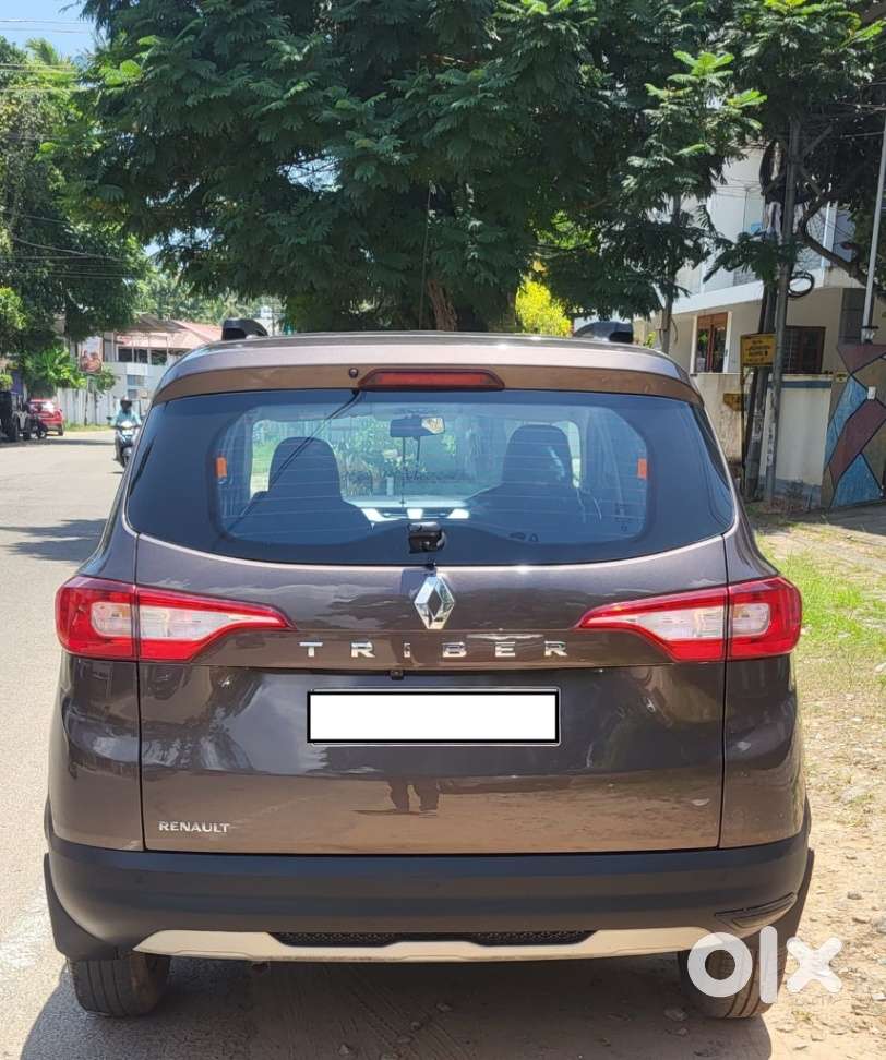 Renault Triber Rxz, 2023, Petrol