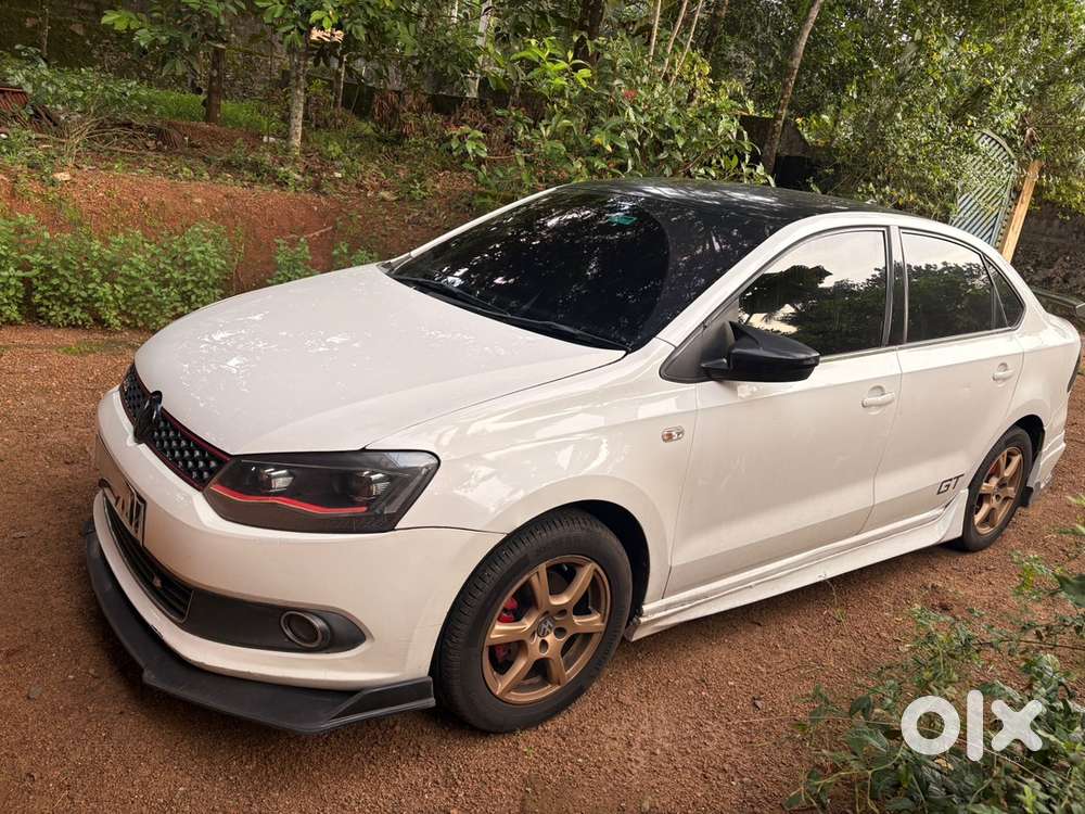 Volkswagen Vento 1.6 Highline At Petrol