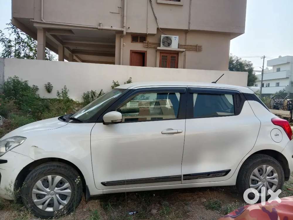 White Colour Car  No Damage Number Plate-ts30j6889