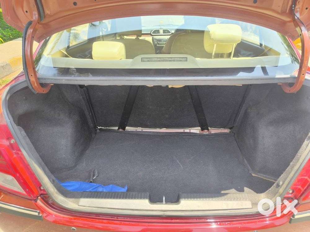 Maruti Suzuki Swift Dzire Amt Vdi, 2017, Diesel