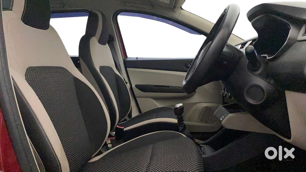Renault Triber Rxz, 2020, Petrol