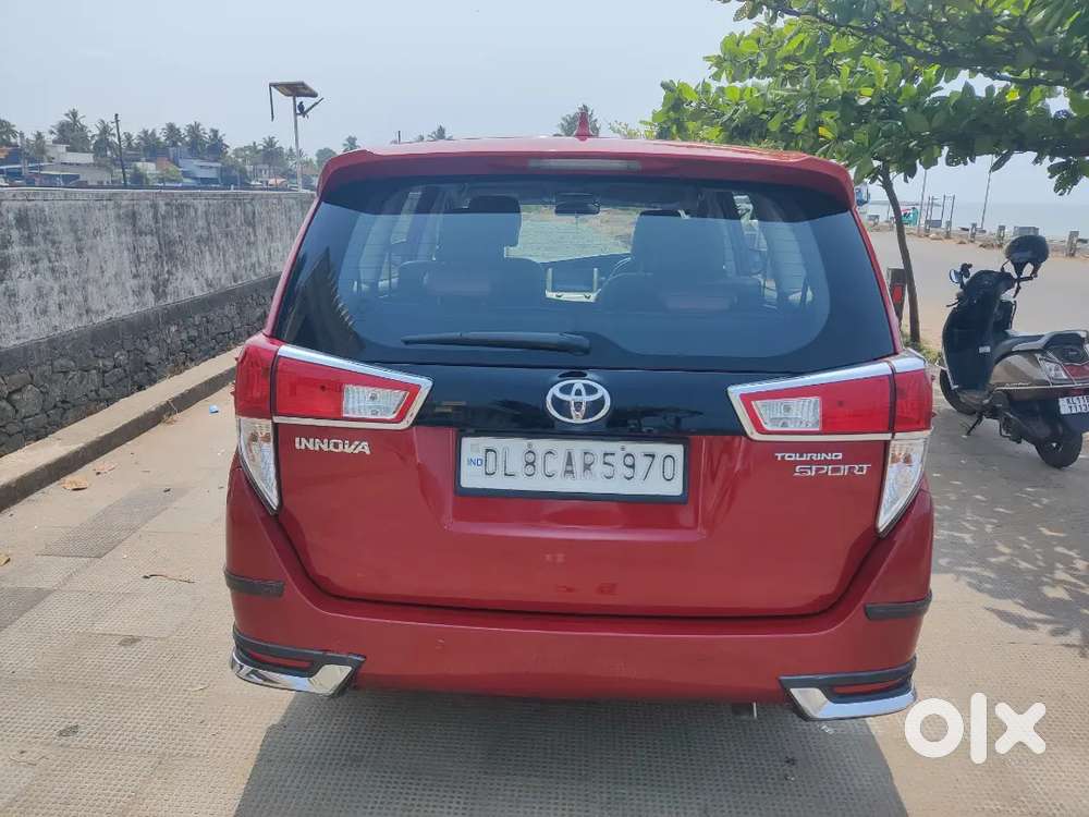 Toyota Innova Crysta 2017 Diesel 105000 Km Driven
