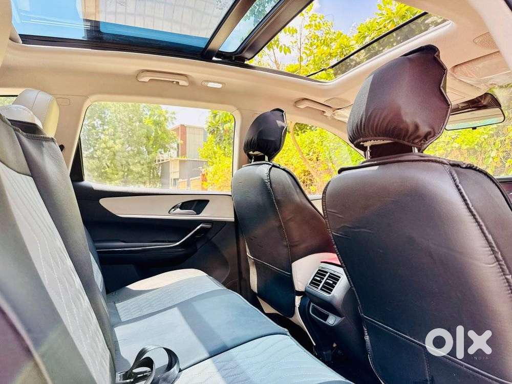 Mahindra Xuv700 Ax7 Luxury Pack Awd, 2025, Diesel