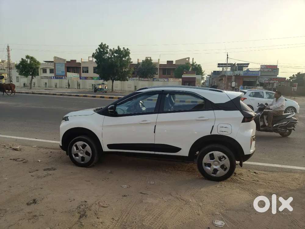 Tata Nexon Diesel 2025 Manual