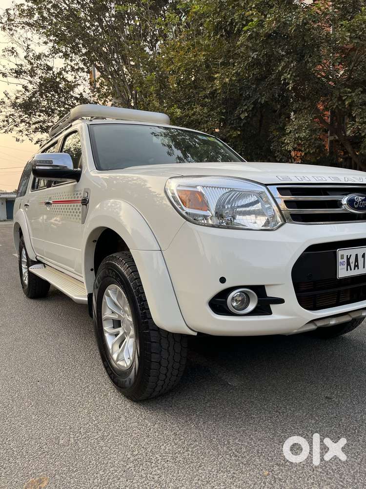 Ford Endeavour 3.2 Titanium At 4x4, 2014, Diesel